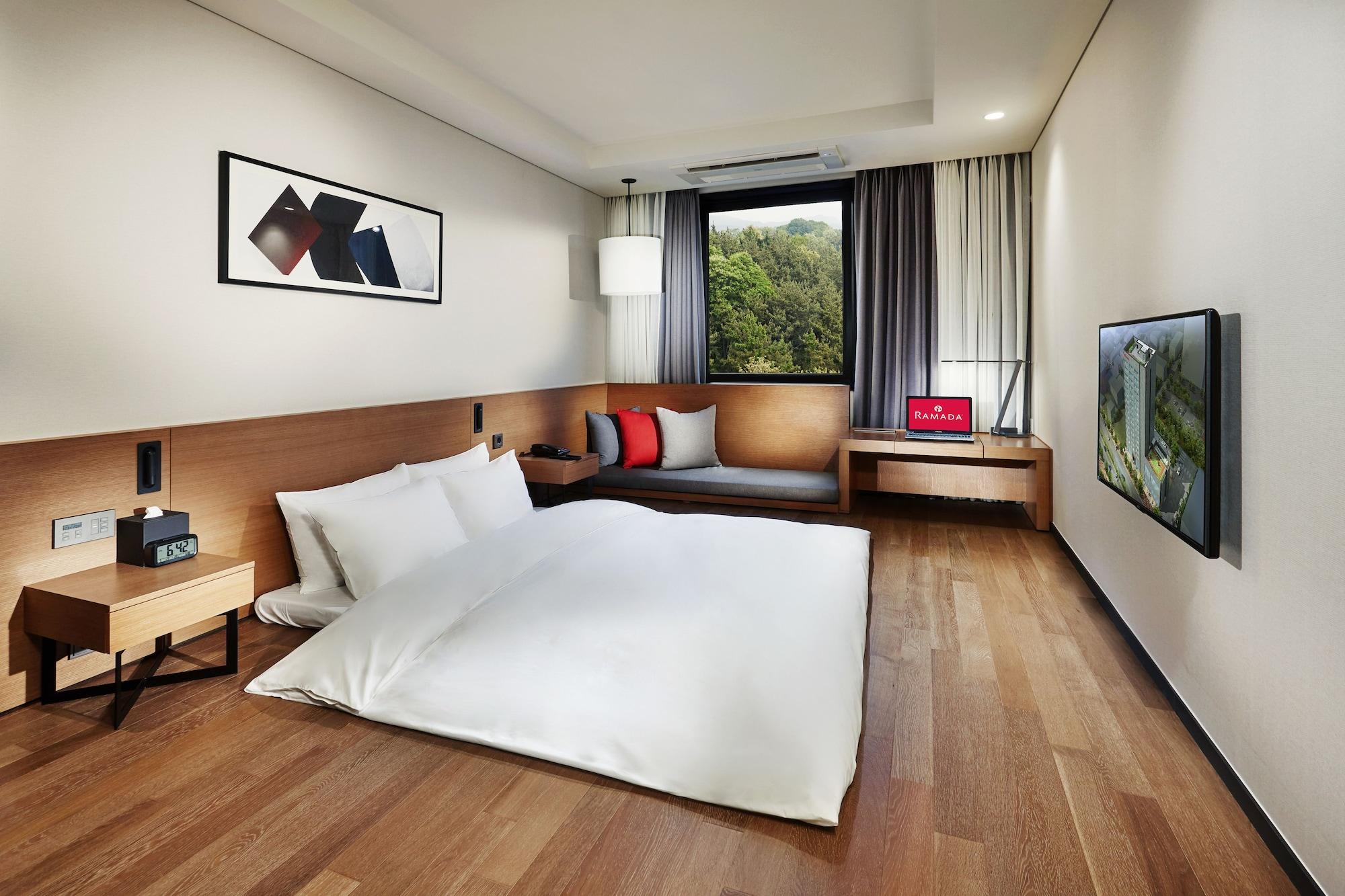 Ramada By Wyndham Gunsan Hotell Eksteriør bilde