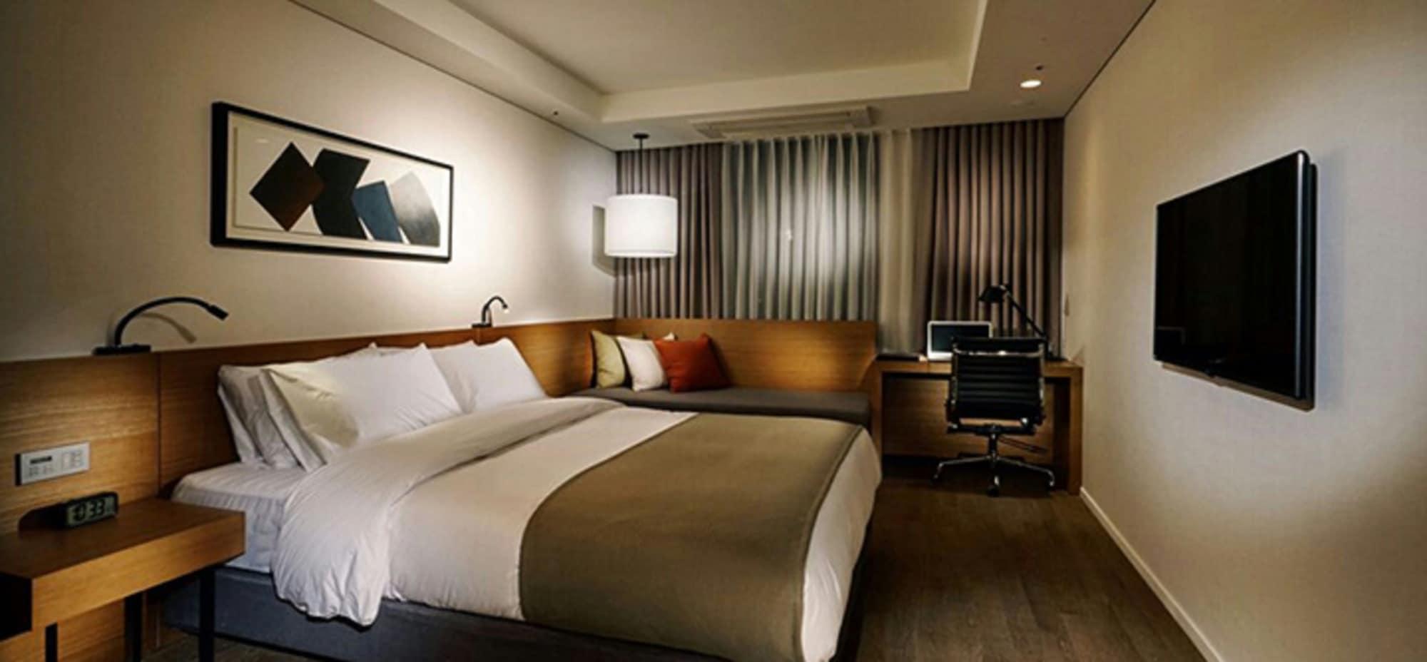 Ramada By Wyndham Gunsan Hotell Eksteriør bilde