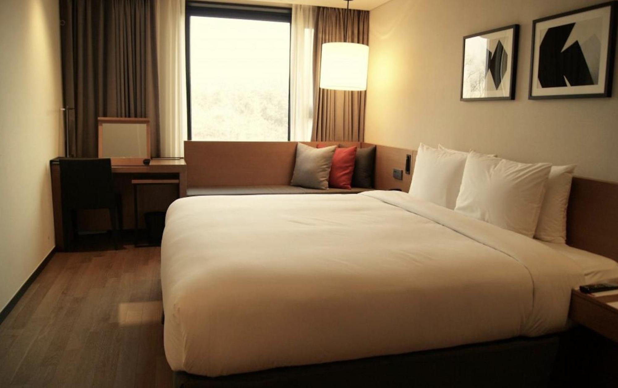 Ramada By Wyndham Gunsan Hotell Eksteriør bilde